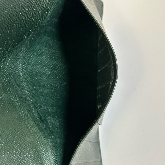 AUTH Louis Vuitton Green Taiga Leather Long Wallet Check Book Bill Credit Card - Picture 5 of 9